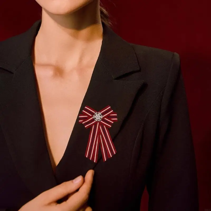 D0LC Charm Bowknot Brooch Pin