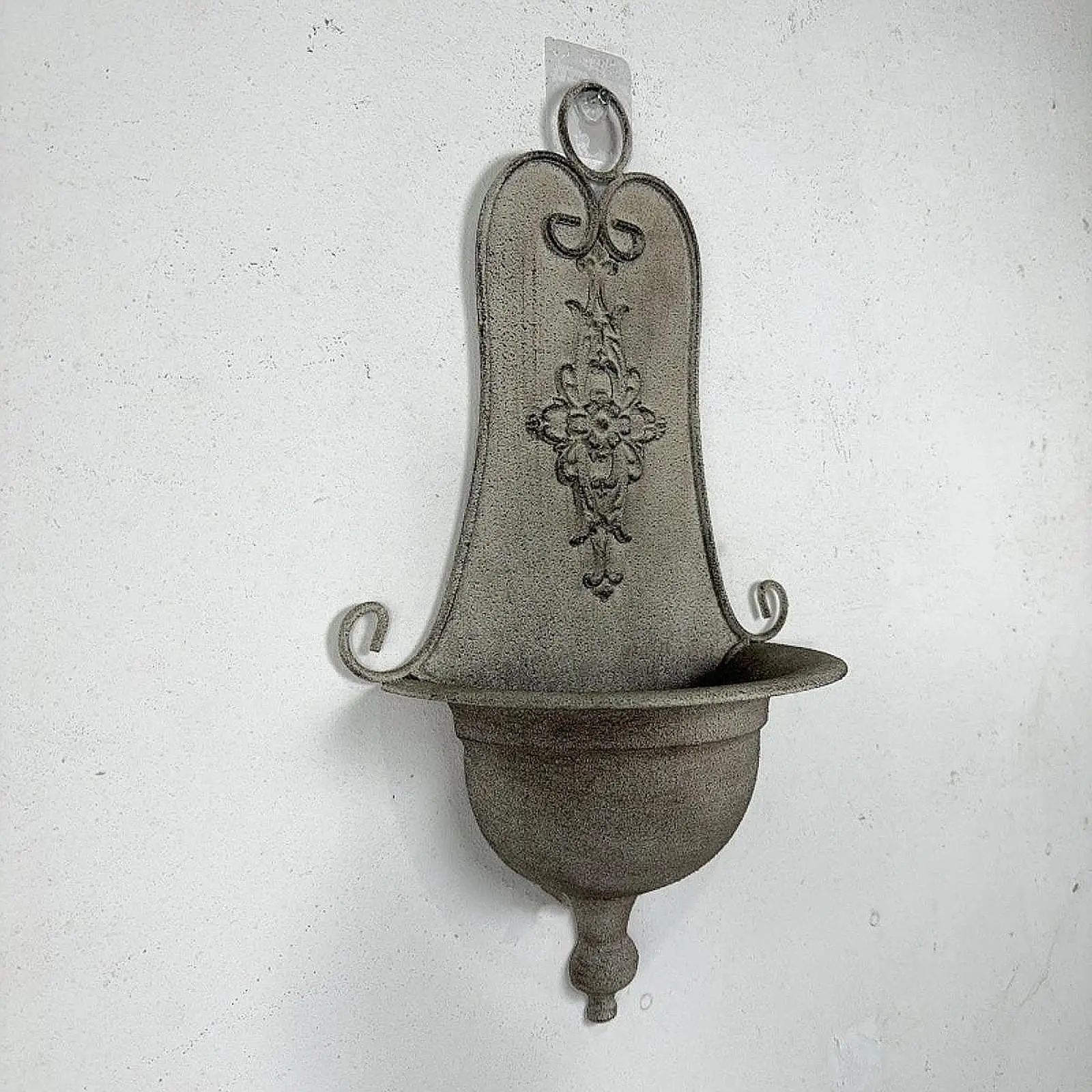 

Wall Hanging Planter Flowerpot Home Decor Home Collection Iron Plant Pot Old Planter for Railing Balcony Yard Fence Garden