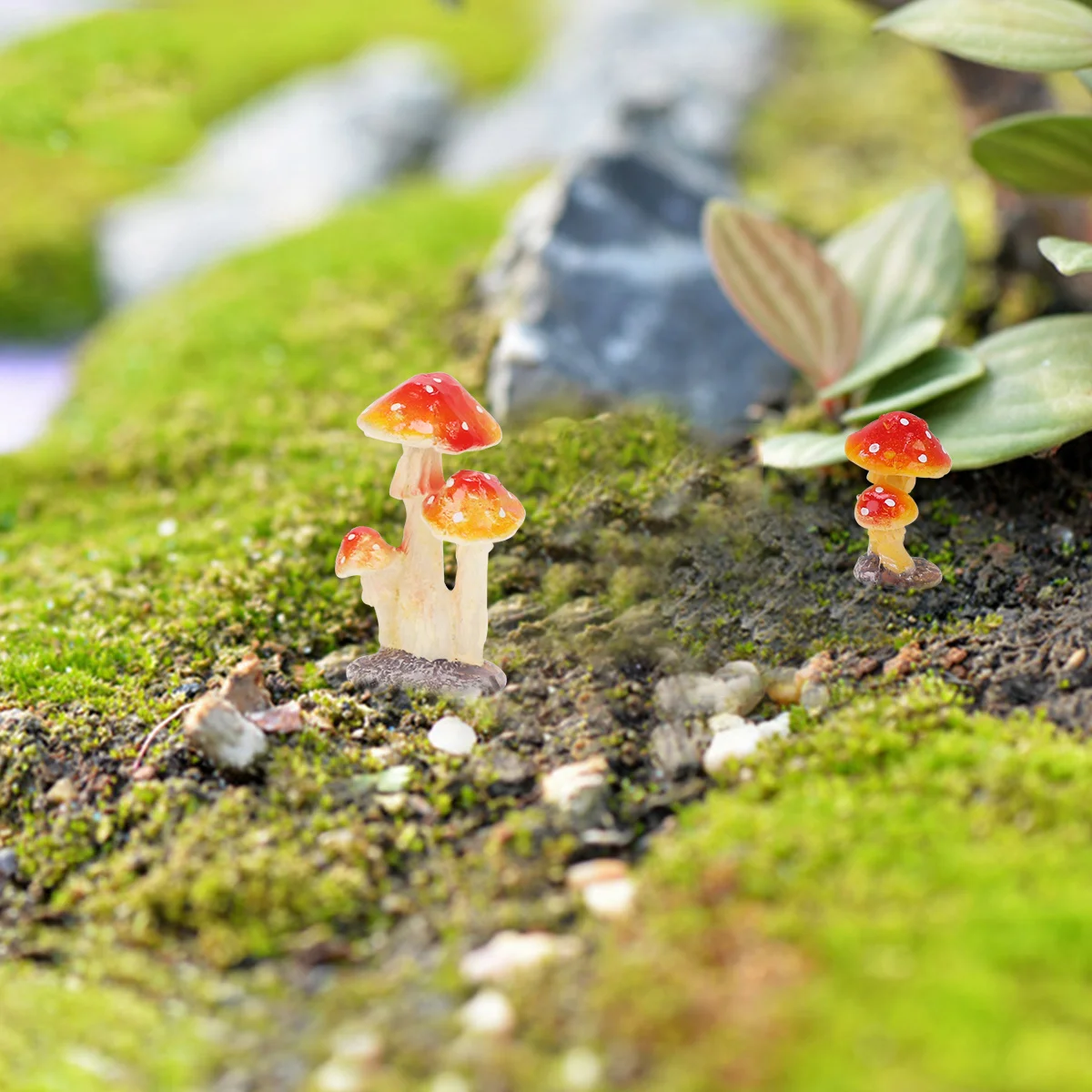

6Pcs Mini Resin Mushroom Ornaments Durable Bonsai Gardening Decoration Vivid Colors Long Lasting Fake Mushroom