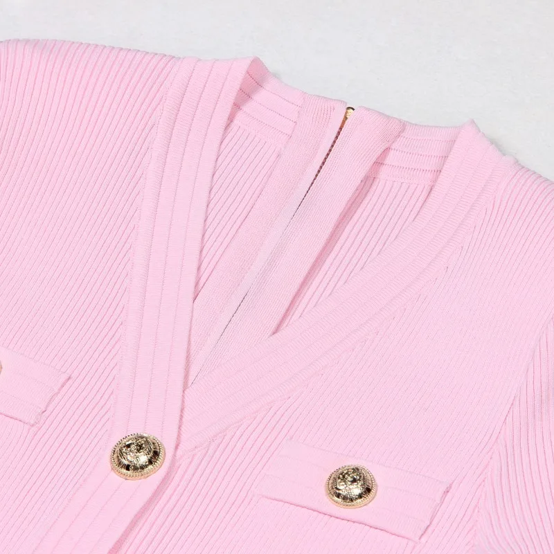 جودة مخصصة في المخزون للتنقل على شكل حرف V، تنورة قصيرة محبوكة كلاسيكية على الإنترنت، فستان بأكمام قصيرة بإبزيم للمشاهير على الإنترنت