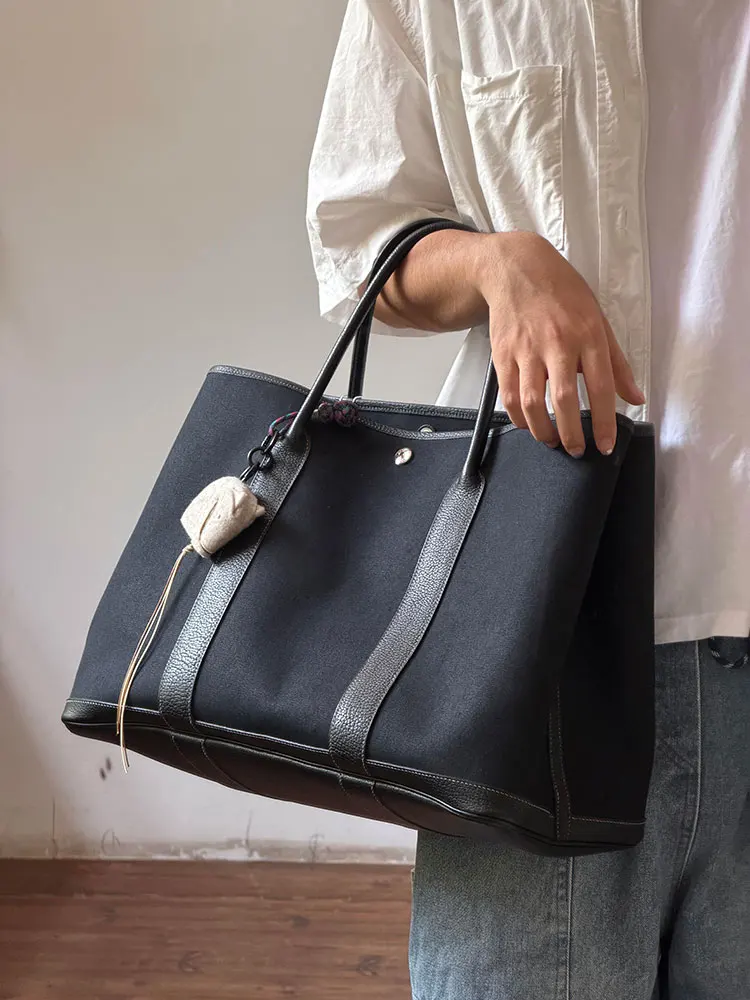 Black Canvas Tote Garden Bag Women's 2026 New Luxury Minimalist High-End Single Shoulder Handbag Underarm Bag Soft PU Pure Color view 4