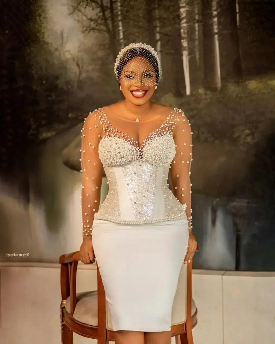 تخصيص تسلق اللؤلؤ الثقيل الخرز فستان الزفاف القصير Vestidos De Novia الوهم كامل الأكمام Aso Ebi زي العرائس