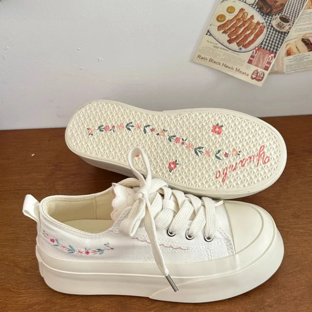 

FAD Z Women's Casual Low-Top Canvas oes Breathable Thin Autumn Sle Embroidered Thi Bot Sneakers