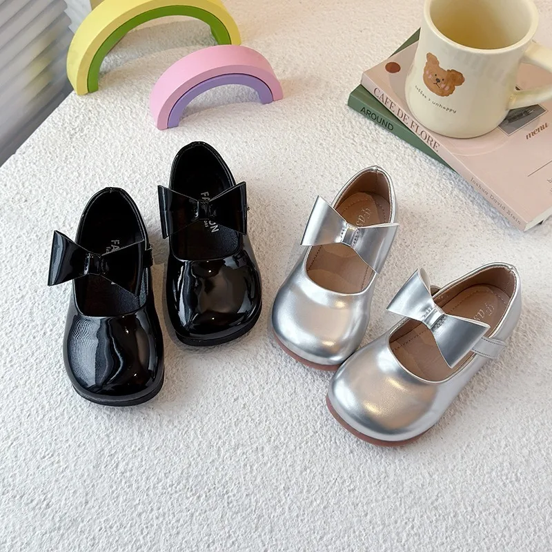 

Модные повседневные туфли в стиле ретро для девочек с бантом, весна 2024, удобные детские туфли принцессы на мягкой подошве с неглубоким носком