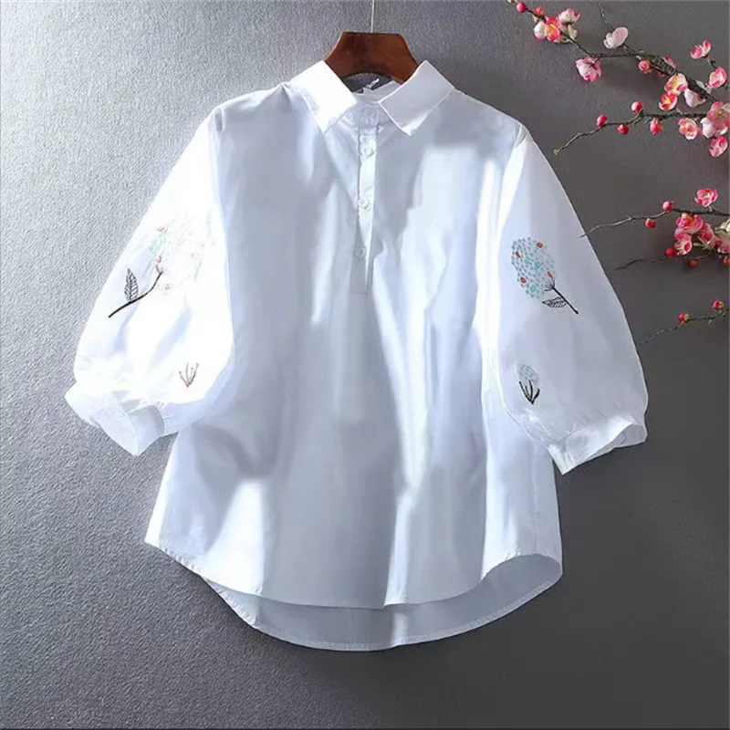 Embroidered Blouses Women's Shirt Loose Laple Lantern Half-sleeved Shirt Artistic Pullover Top Casual  Blous Cotton Female Shirt