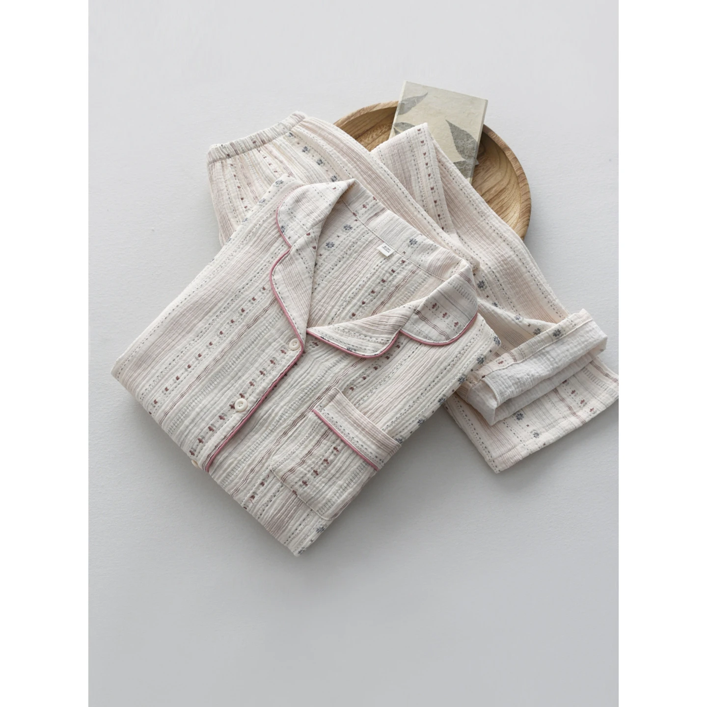 Women‘s 2-Piece Pajama Set - Soft Floral Print Sleepwear, Double Gauze Cotton Button-Down Long Sleeve & Long Pants, Lightweight