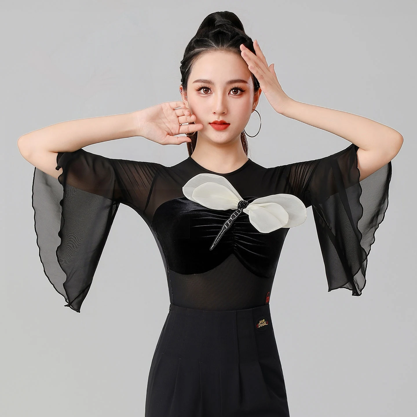 เต้นรํา TOP Ballroom Dance Modern Dance TOP ผู้หญิง Flare Sleeve ตาข่าย Chacha Rumba Tango ชุดเต้นรําละติน DN20696