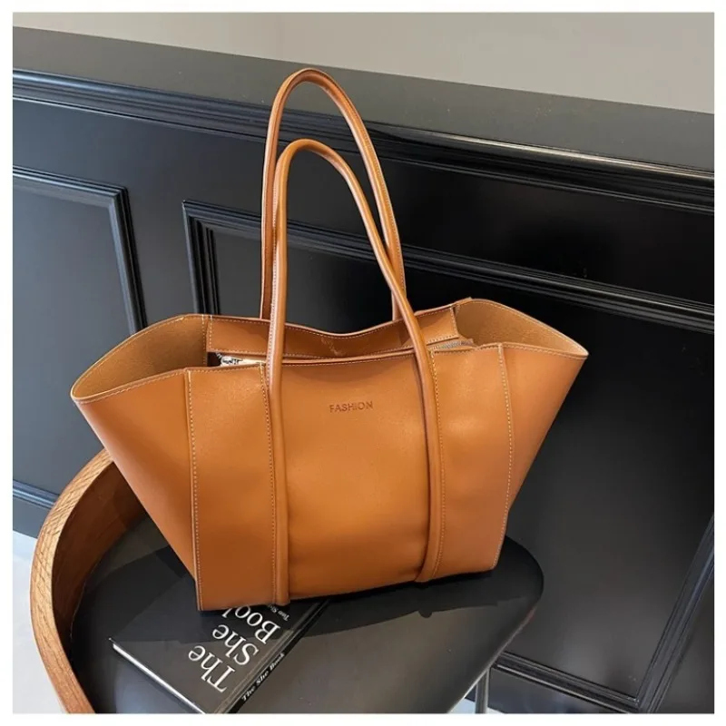 New Sling Shoulder Crossbody Bag Women Casual Commuting Tote Bags Ladies Travel Large Capacity Messenger Luxury Designer Handbag