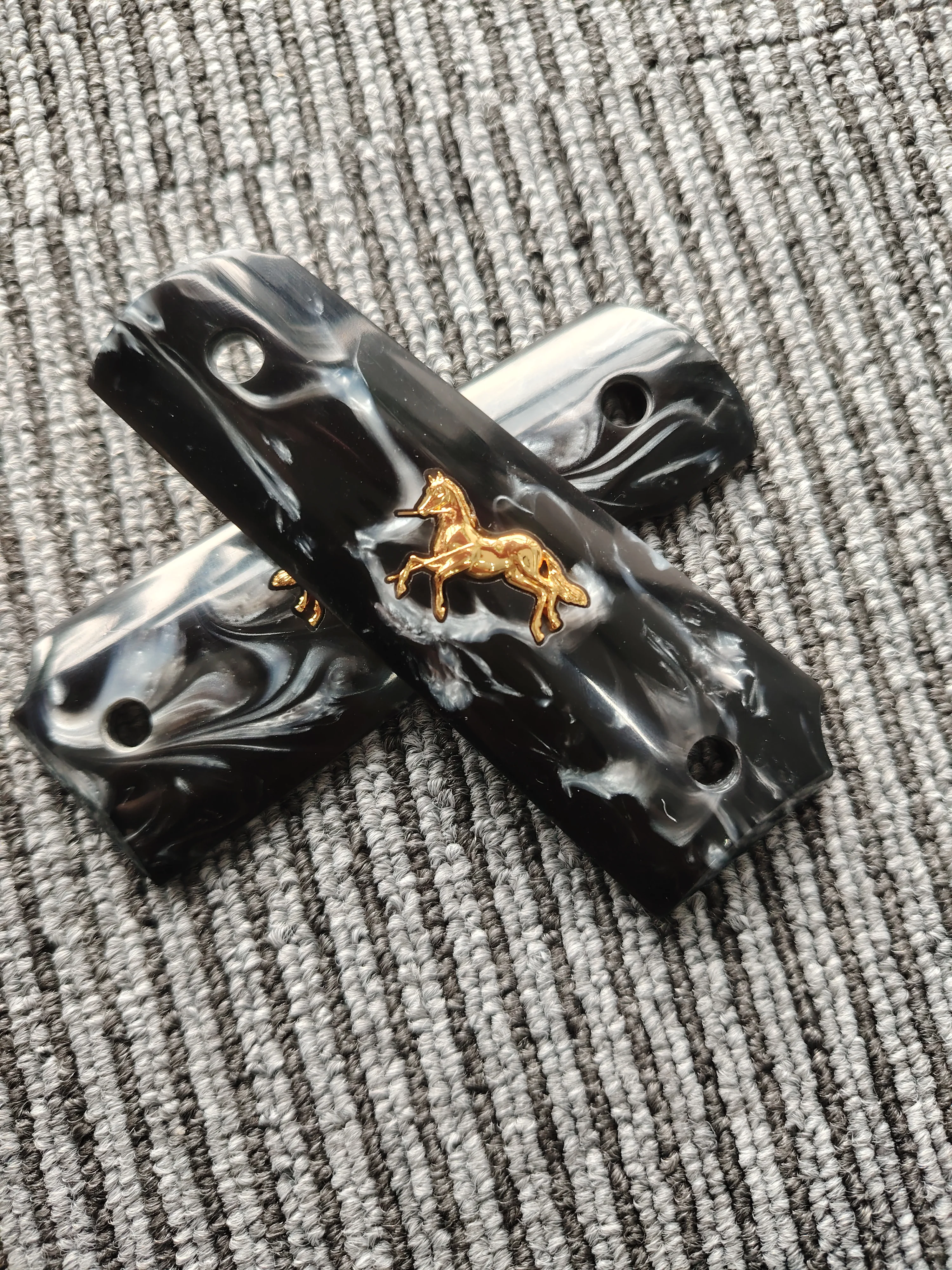 1911 Grips Full Size,Black pearl with Gold Horse,Fits Colt,Kimber,Springfield,Remington,Rock Island,Government Commander
