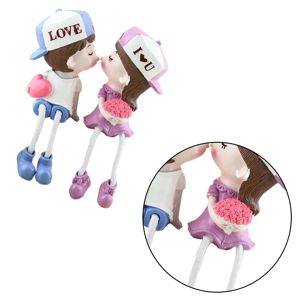 

1Pair Resin Kiss Couple Ornament Home Decor Item Creative Lovers Decoration for Shelf Desk Wine Cabinet Modern Aesthetic