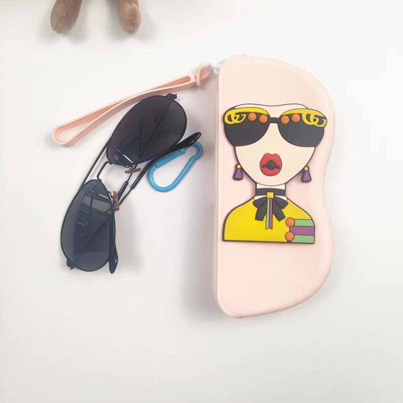 حافظة نظارات محمولة مقاومة للماء من السيليكون سهلة التخزين ومجهزة بمقبض معلق هدية مناسبة للسفر للرجال B3