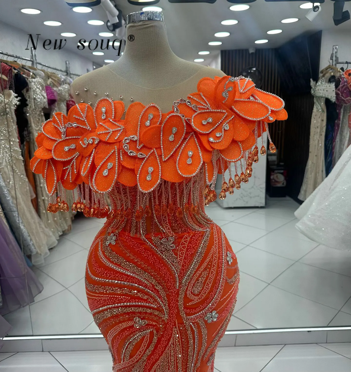 Glittery Orange 3D Leaf Crystals Beading Off Shoulder Evening Dresses Customized 2025 New In Arabic Formal Long Prom Party Gowns