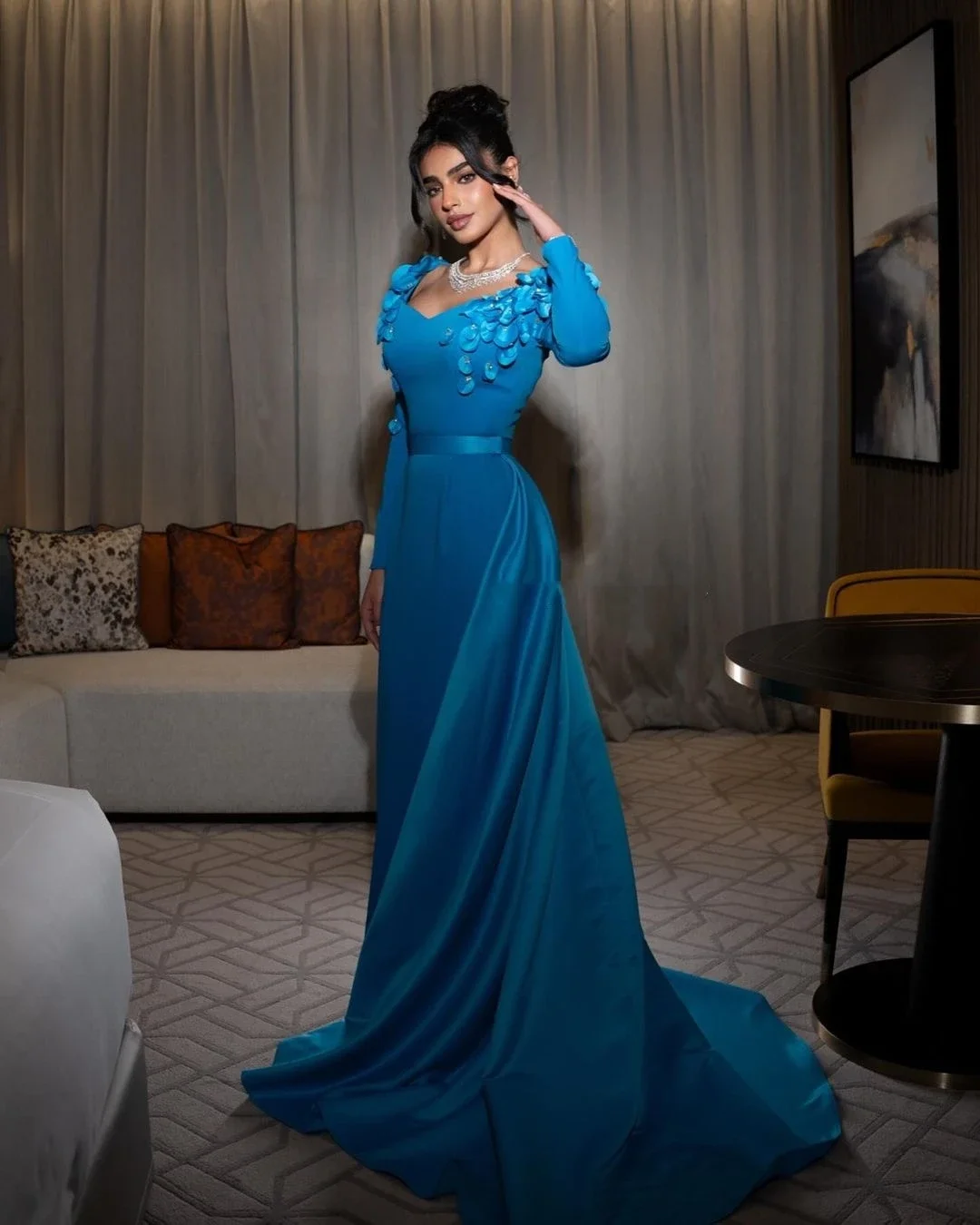 

Vintage Blue Prom Dresses for Women Sweetheart Neck Long Sleeves Evening Gowns Appliqued Pleated Long Wedding Party Dresses