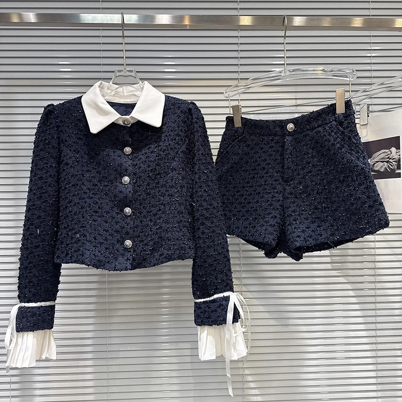 

Осень 2023, новый маленький ароматный стиль, воротник с лацканами, ремешок на рукавах, короткое стильное пальто с цветными блоками + комплект из тюдовых шорт