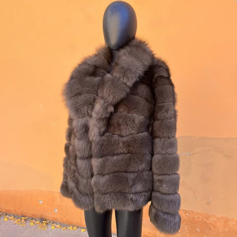 Женское короткое пальто из лисьего меха