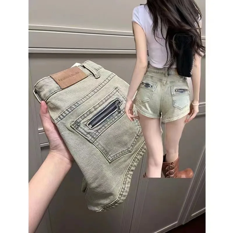 

Tight and slim hot girl American retro denim shorts for women summer design A-line bottoming hot pants to cover the buttocks y2k