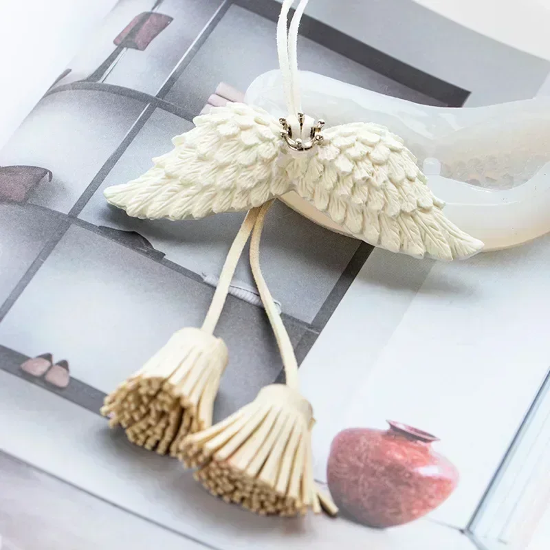 Angel Wing Silicone Mold DIY Craft Cake Mold Baking Tools Feather Fashion Pendant Aromatherapy Gypsum Resin Mold Home Decor