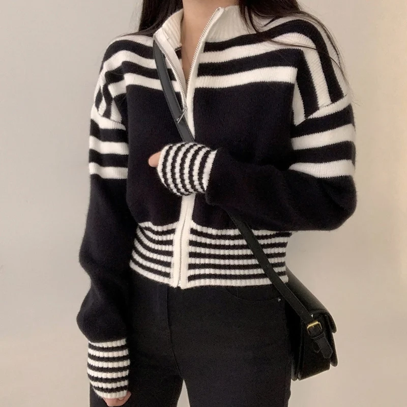 Vintage Contrast Striped Short Cardigan Autumn New Long Sleeve Zipper Knitting Sweater Fashion Street Casual Women Clothing