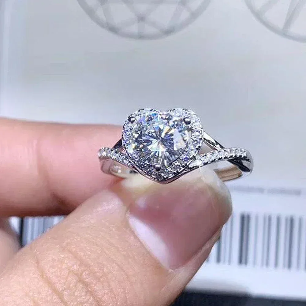 2026 Heart Rings for Women 2026 Engagement Wedding Gift  Marriage Anniversary Love Gift Fashion Luxury Jewelry Wholesale