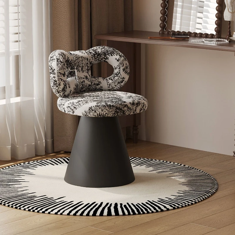 مقعد تزيين غرفة النوم قابل للدوران على الطراز القديم الأوسط، كرسي تزيين مشهور على الإنترنت، طاولة تزيين، مقاعد زينة على شكل فيونكة