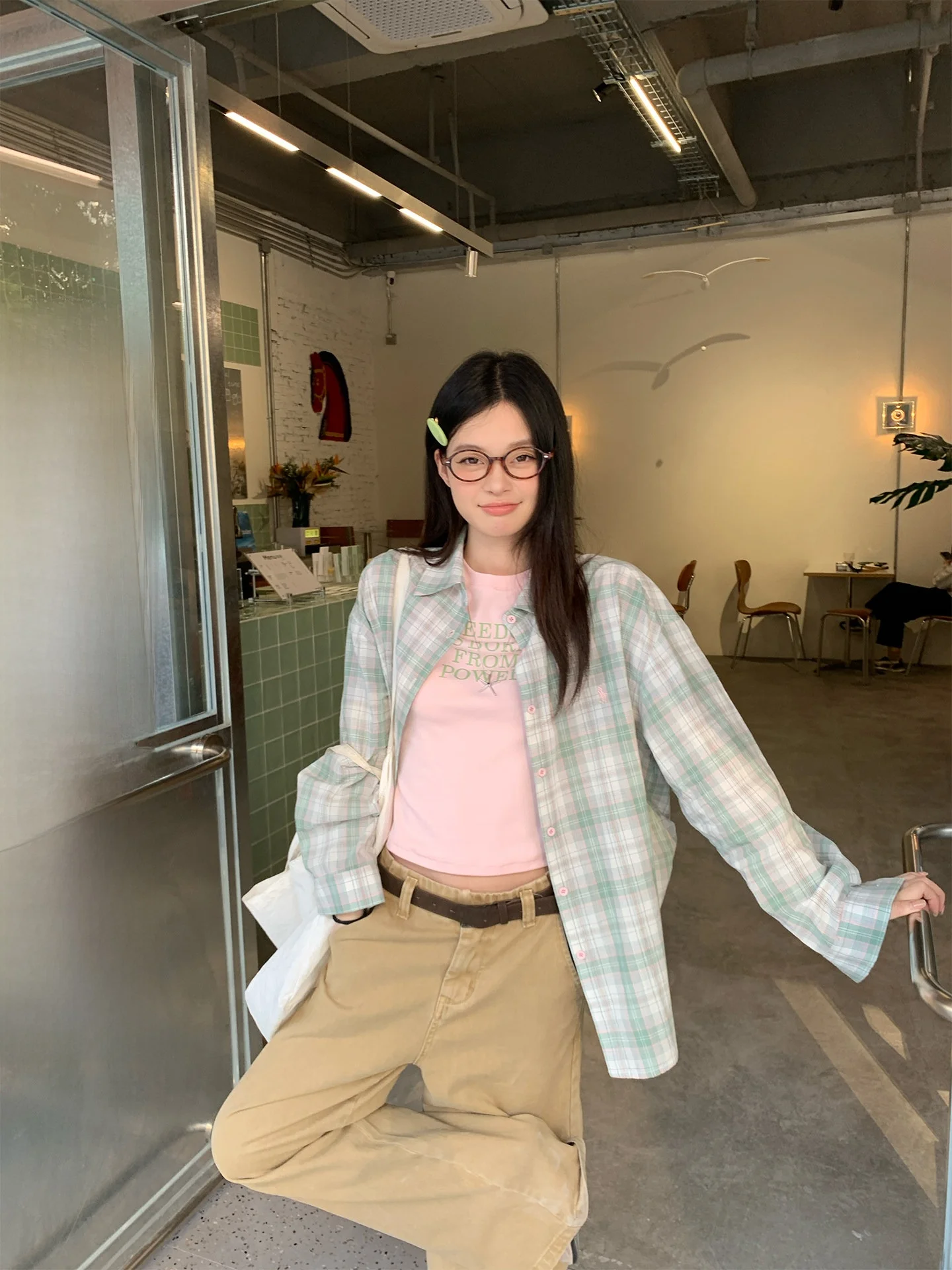 

Свободная женская рубашка с длинным рукавом, светло-зеленая, в клетку, весенняя, в корейском стиле, универсальная, красивая, рубашка-жакет, руководство по подбору размера