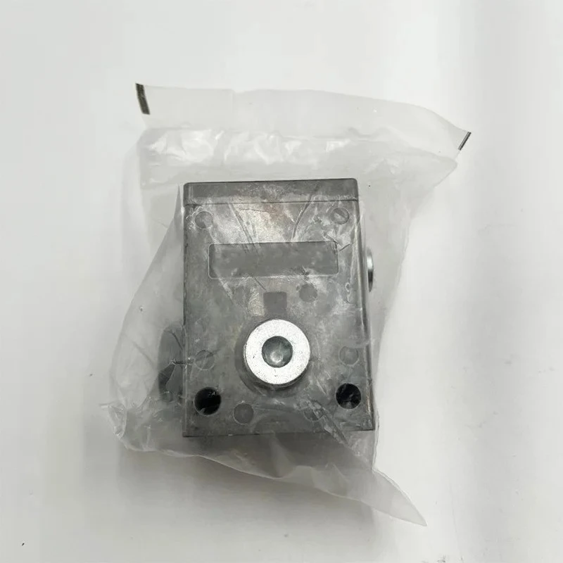 

VAK-1/4 6890 Vacuum Generator Pneumatic components