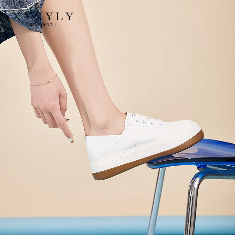 XiangXiangLi Baskets décontractées à enfiler sans cravate, chaussures blanches classiques à fond plat et confortables à double usage