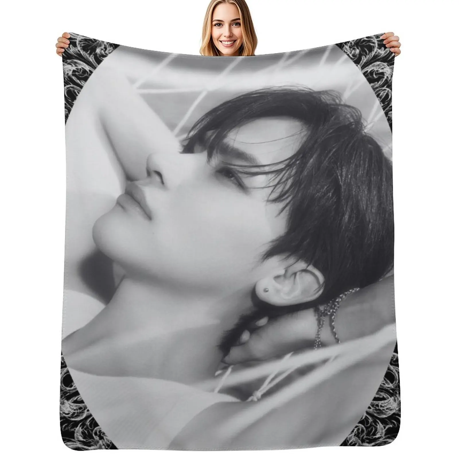 

&TEAM Nicholas Throw Blanket Thin Soft Blanket for Summer Night Sleeping