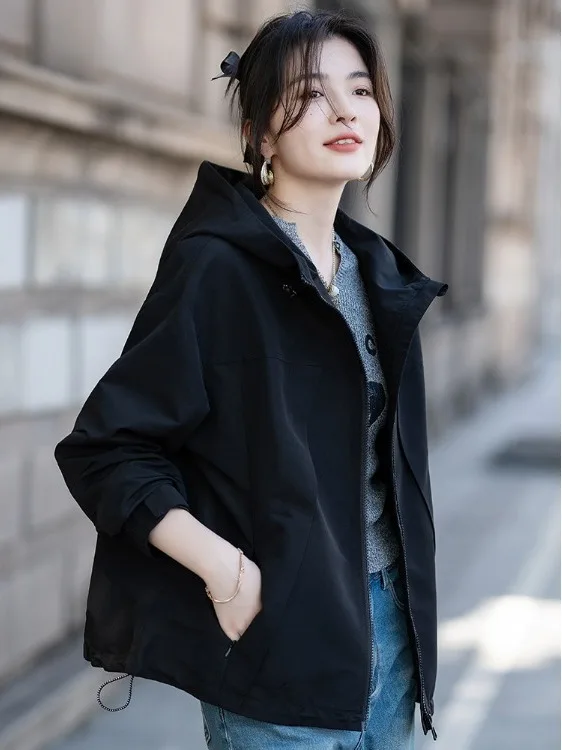 Authentic 2026 Autumn Casual Short Hooded Outdoor Sports Style Jacket Women's Windbreaker Coat Polyester Fiber Long Sleeve Zi...