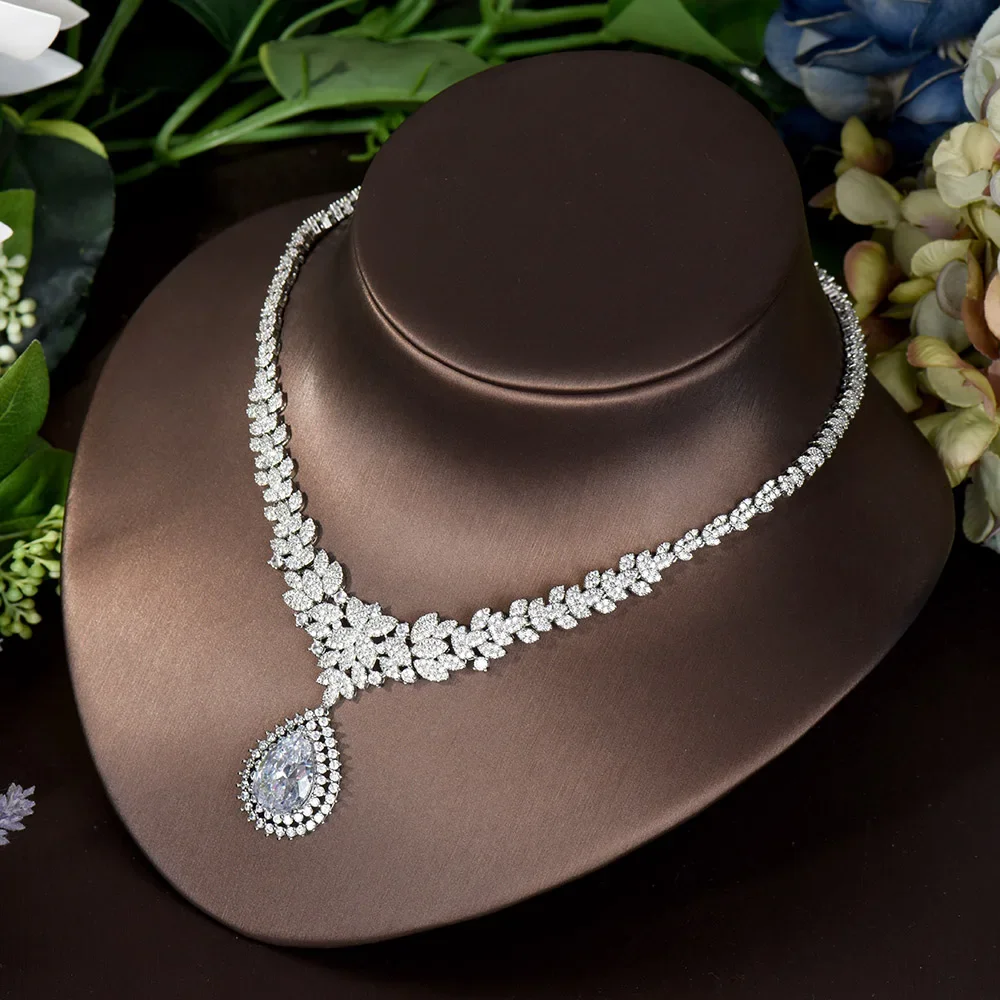 Abito vintage quotidiano Zirconia Accessori Gioielli Set Donne Collana Orecchini Bracciale Anello Banchetto Matrimonio Sposa Q-6
