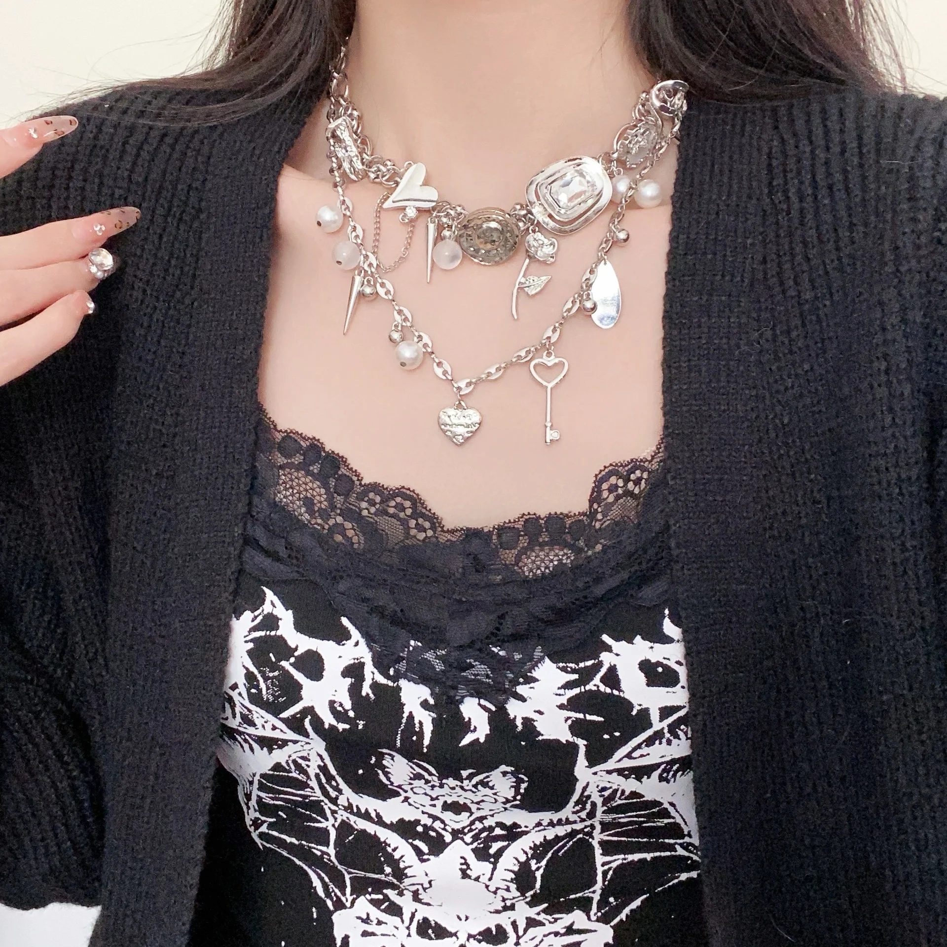 

Y2K Accessories Shiny Tassel Pendant Necklace Individuality Light Luxury Advanced Multilayer Beaded For Women Fashion Jewelry