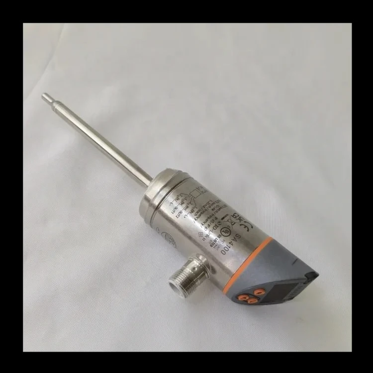

SA4100 Flow Sensor Measurement of flow and temperature at the same time