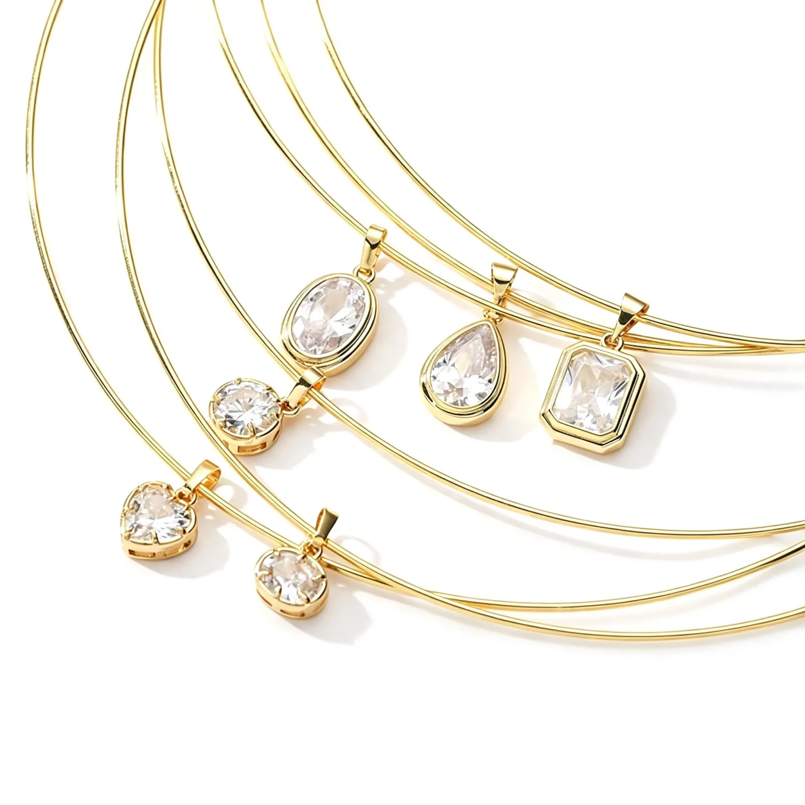 Großhandel Geometrischer Messing-Halsring mit klaren Strasssteinen, Edelstahl, stilvolles Geschenk-Schmuckstück für Damen, 1 Stück – Detail 4