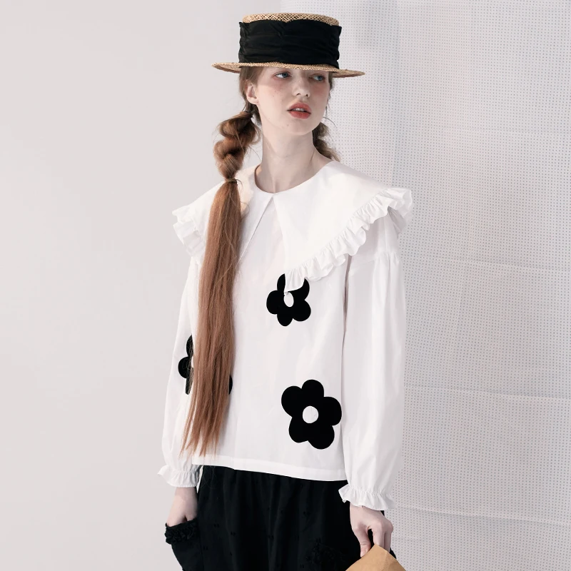 IMAKOKONI original design long-sleeved pullover lapel T-shirt summer thin section black flower stick cloth loose top 213291