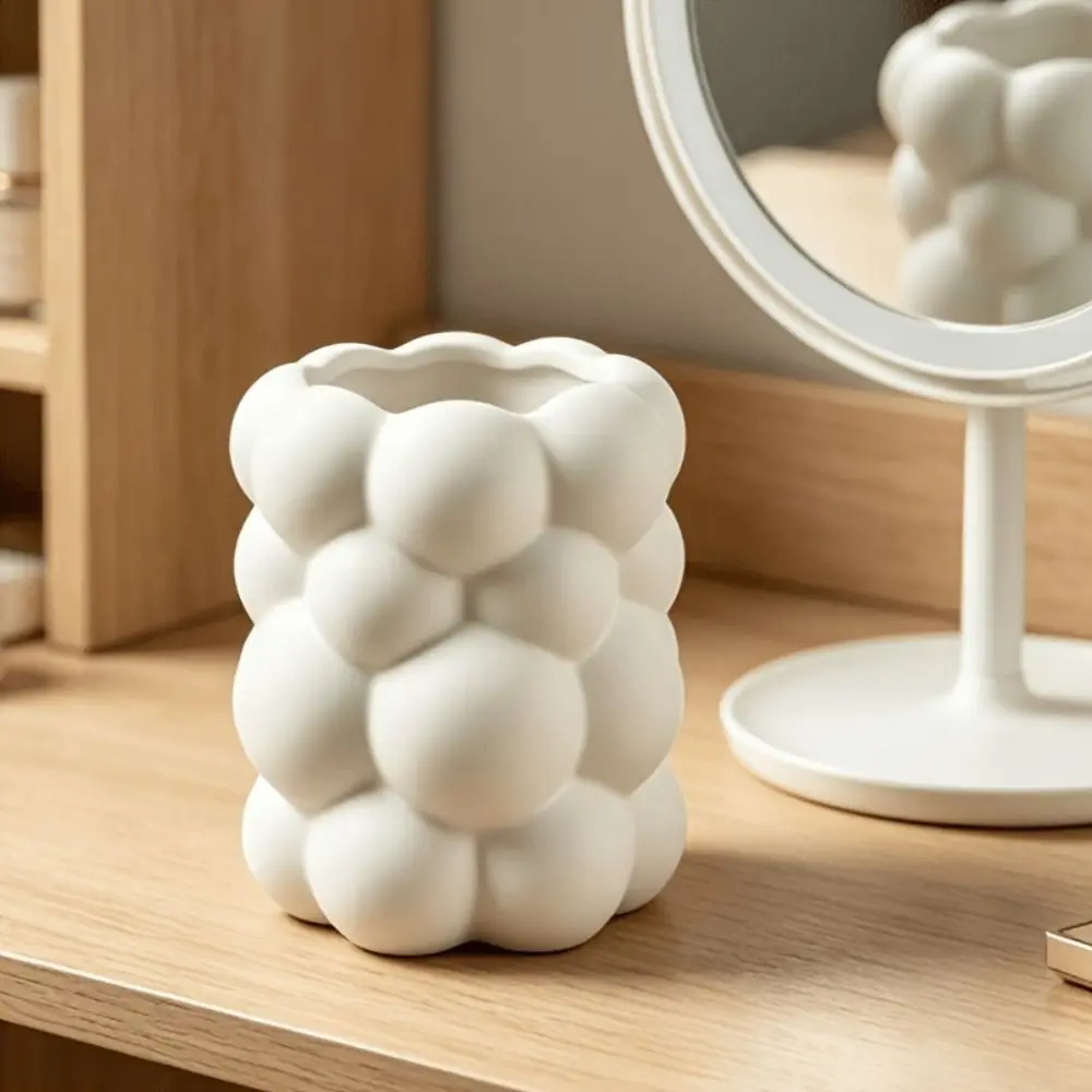New 3D Printed Cloud Pen Holder Cloud Shaped Nordic Style Cloud Shaped Vase Multifunctional Makeup Brush Holder Vanity Table