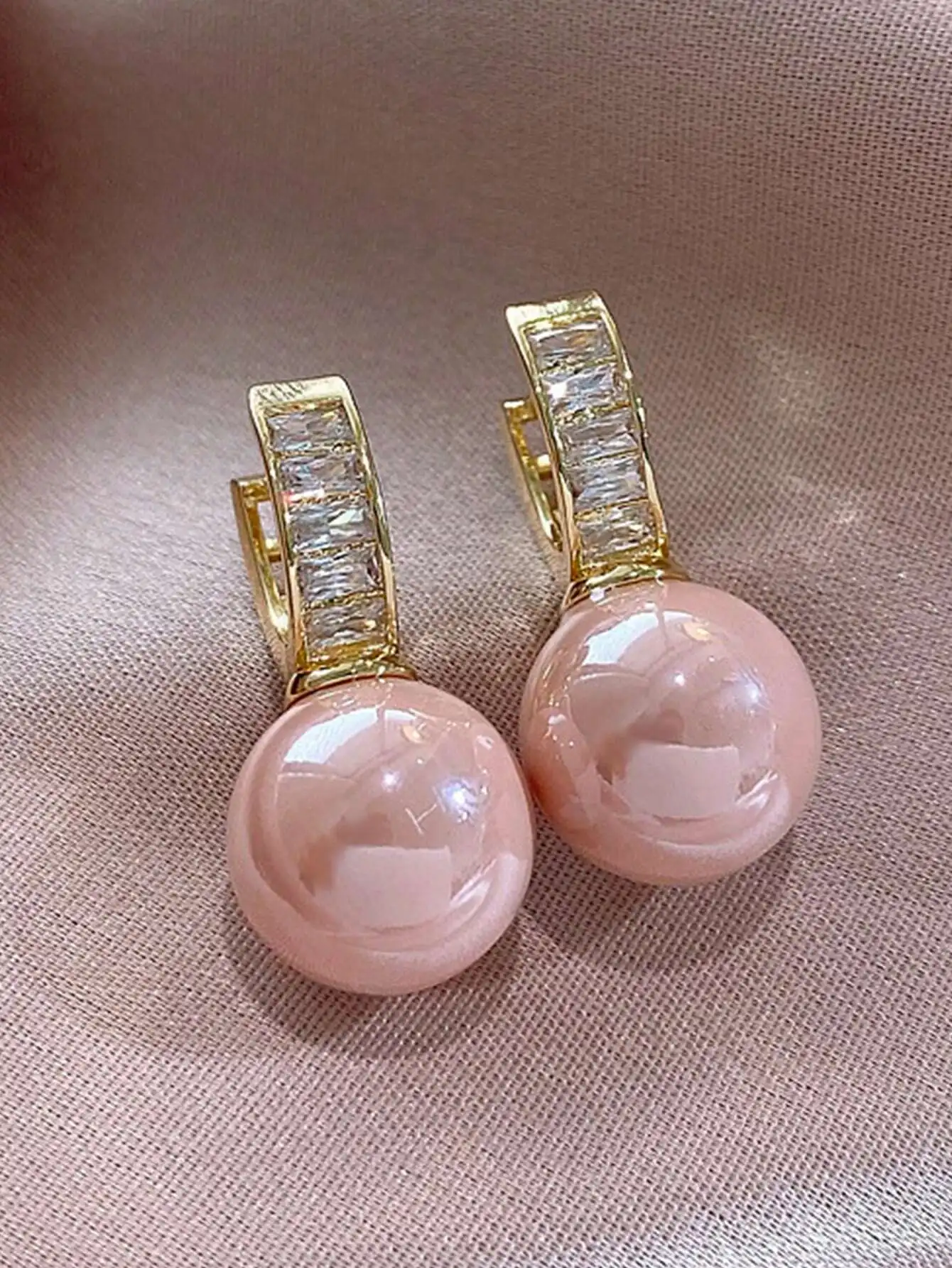 

Серьги-клипсы с розовым искусственным жемчугом и стразами для женщин, элегантные модные украшения золотистого цвета