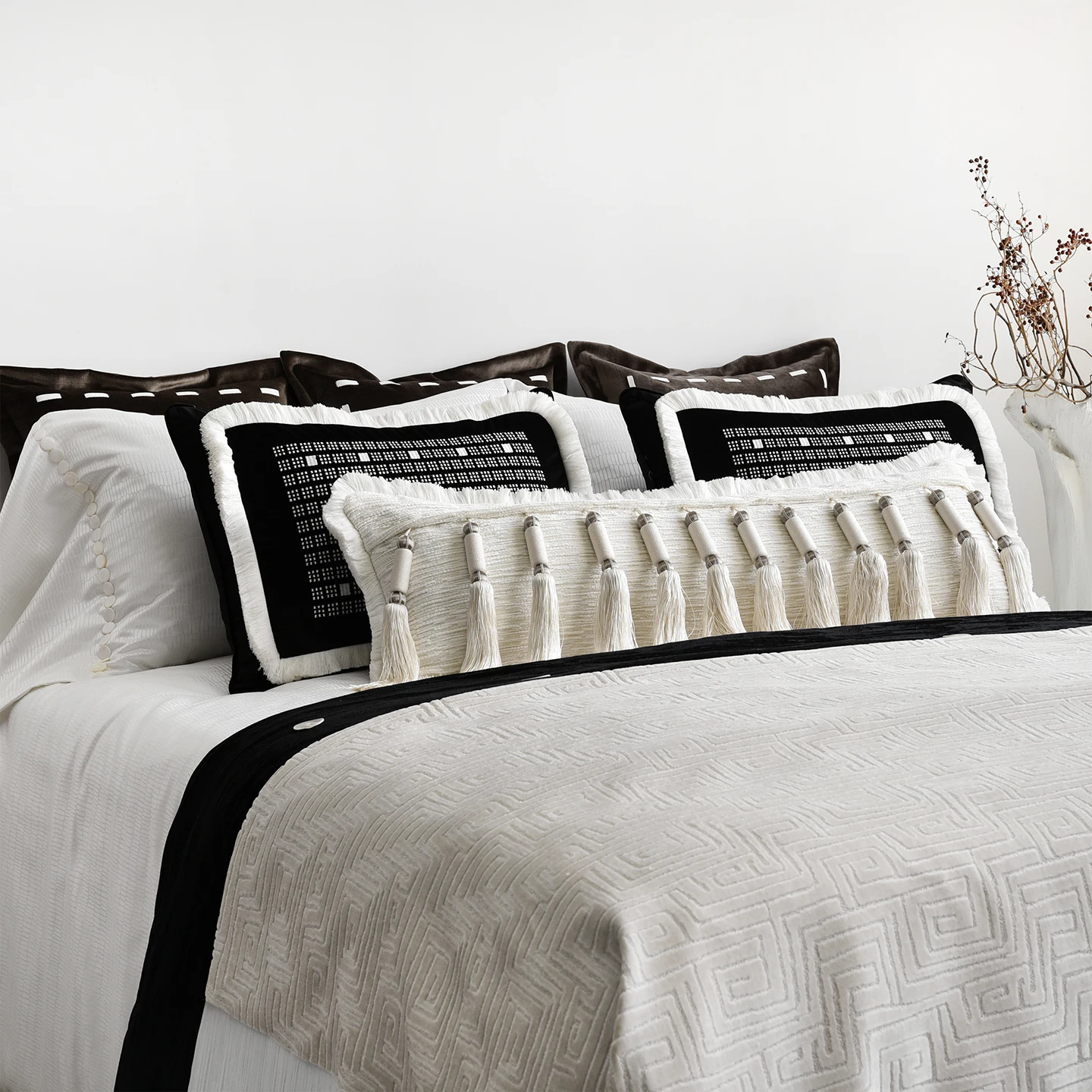 French light luxury old money style bedding, throw pillow multi-piece set