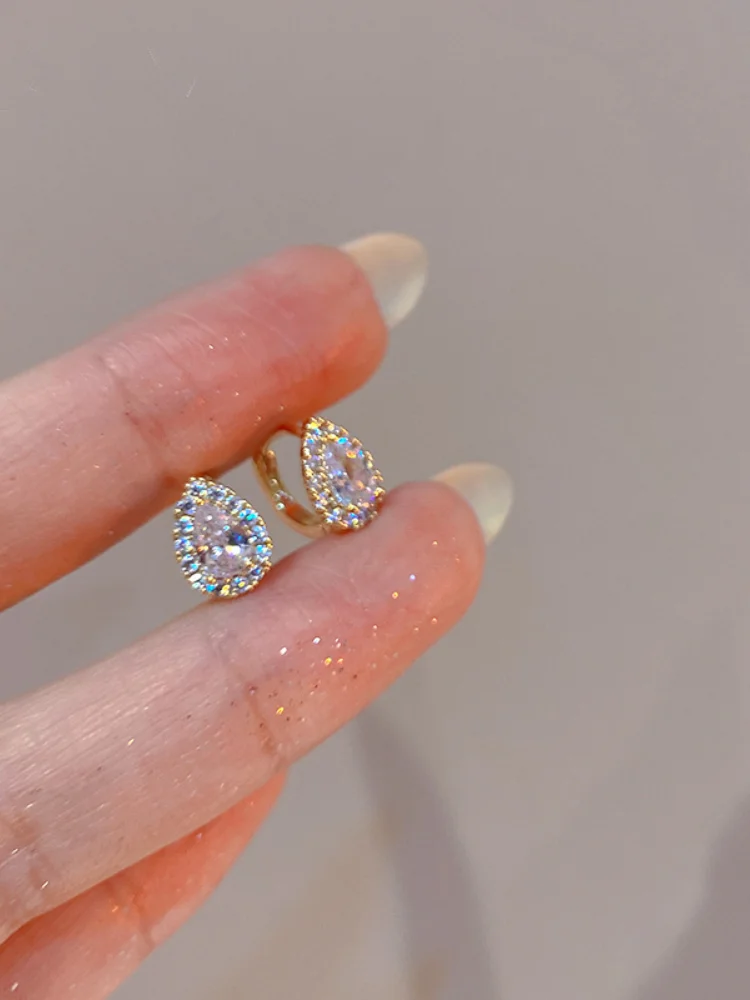 

French Exquisite And Compact Zircon Water Drop Earrings 925 Sterling Silver Plated With 14K Gold, New Minimalist Earrings For Wo