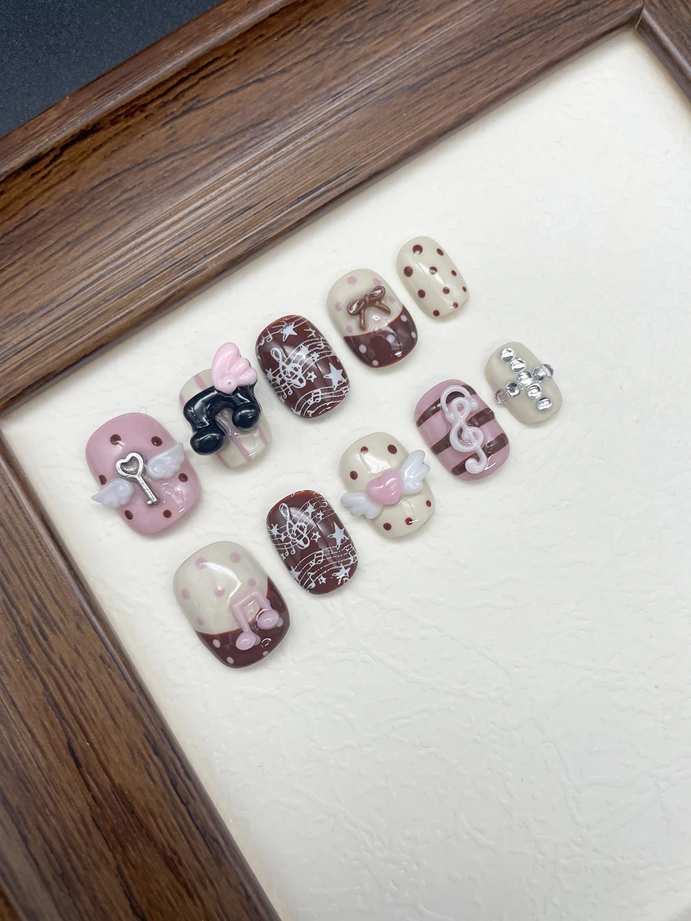 

2026 Summer Sweet Square Round Shape Press On Nails Art Pink Chocolate Note Wings Handmade Japan Korea Fake Nails Gift