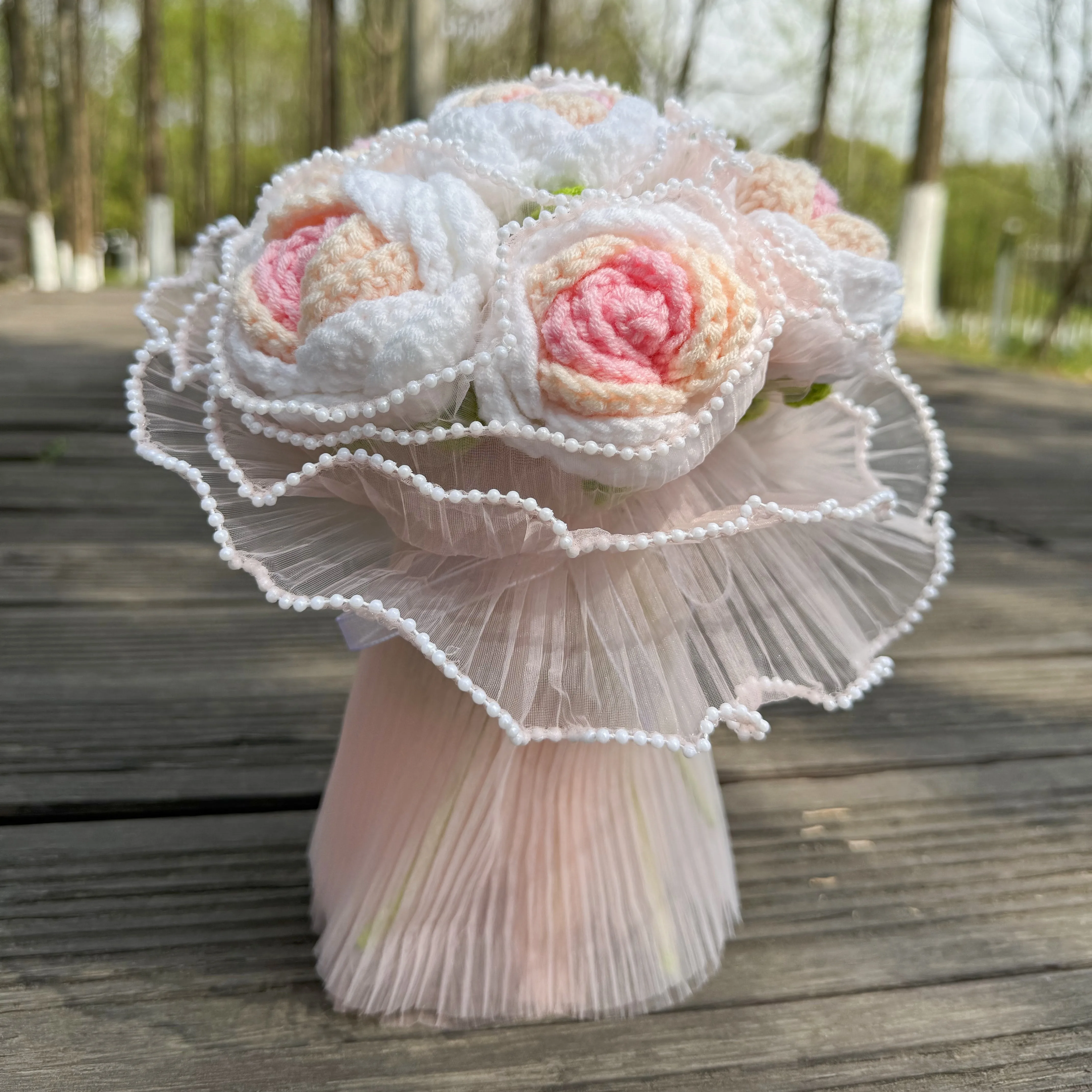 

1 шт., вязаный крючком букет розовых цветов ручной работы в подарок на День святого Валентина, свадебный декор ко Дню матери