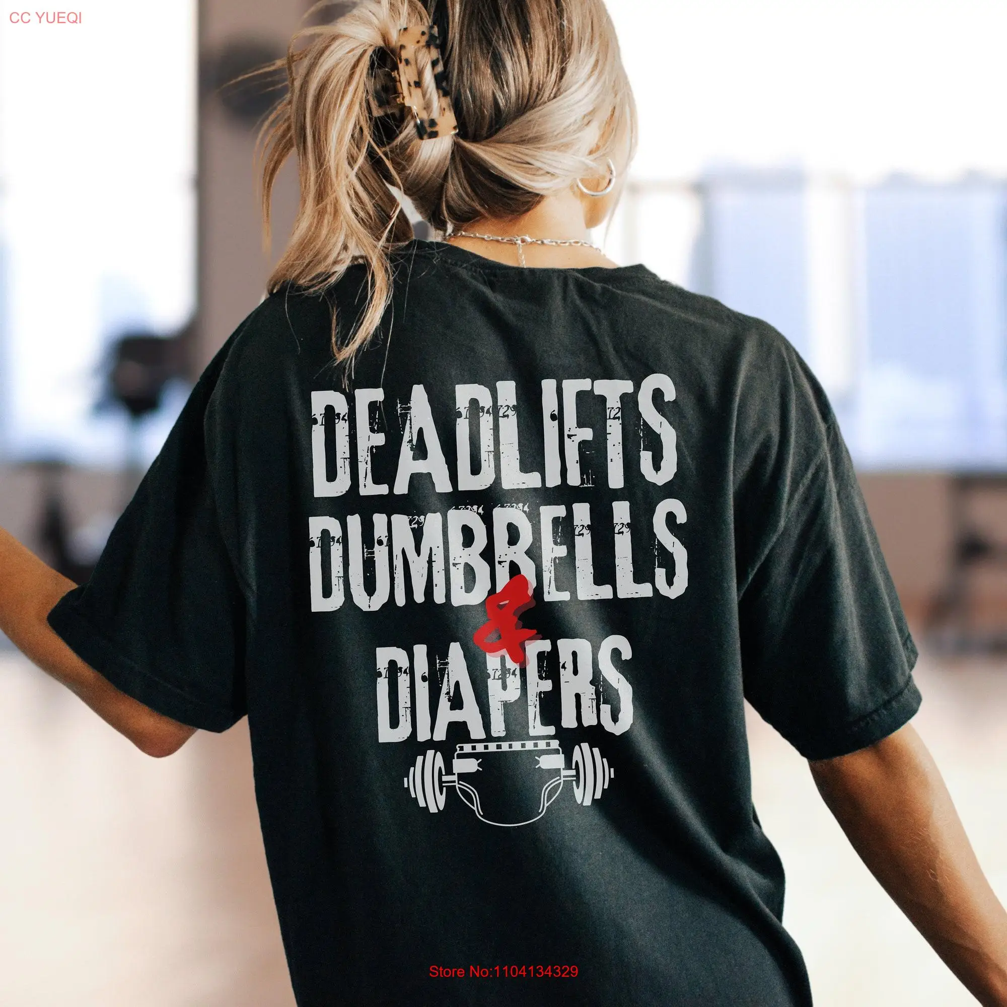 Gym Mom Oversized T Shirt Deadlift barbells Diapers Comfort Colors Funny Weightlifting Pump Cover for muscle Mommy Who Lift