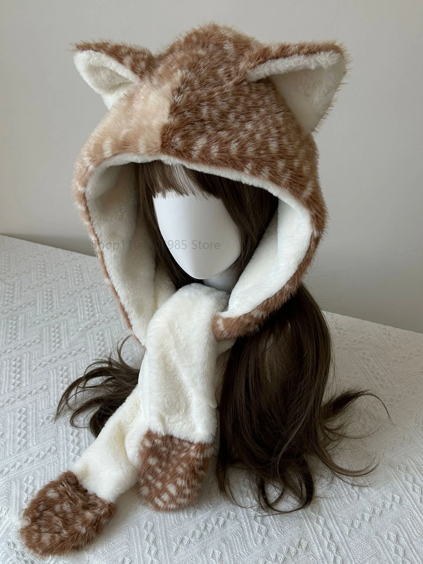 หมวกกวางเรนเดียร์น่ารักแบบใหม่ ขนเทียมนุ่ม อุ่นสบายสำหรับฤดูหนาว ป้องกันหู หมวกคริสต์มาส สไตล์พังก์สำหรับสาวๆ