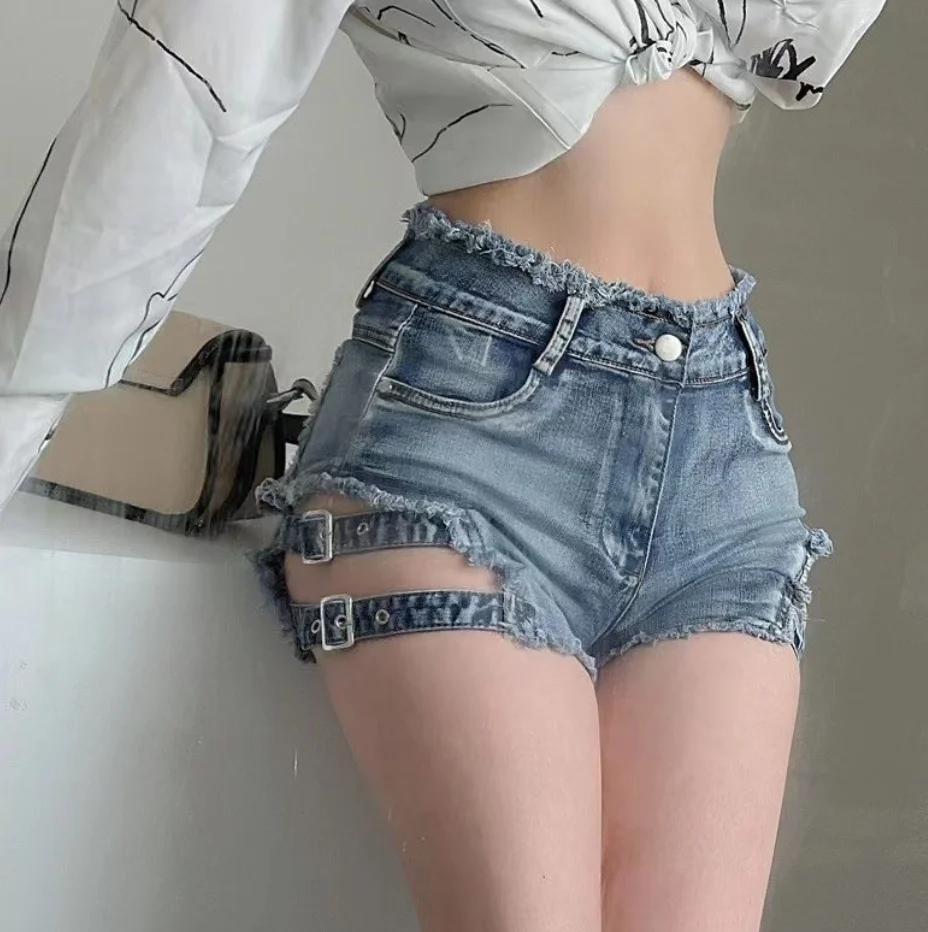 

Athleisure Sexy Women's Denim Shorts 2025 Summer Hot Girl Tight Hollow Waistband Buckle Decoration Niche Denim Short Y2K Shorts