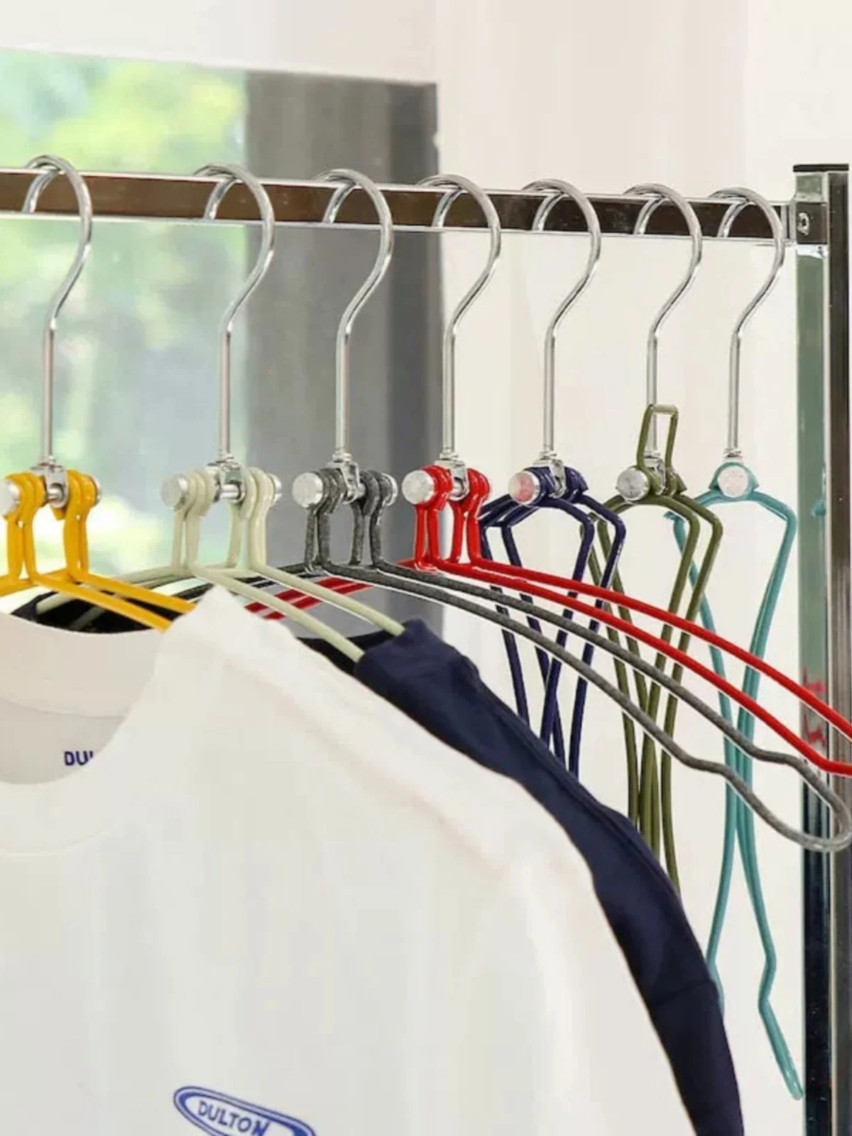 

Dulton Metal Clothes Hanger Portable Travel Outdoor Wire Clothes Drng Ra Simple Foldable Iron Wire Hanger for Home Use