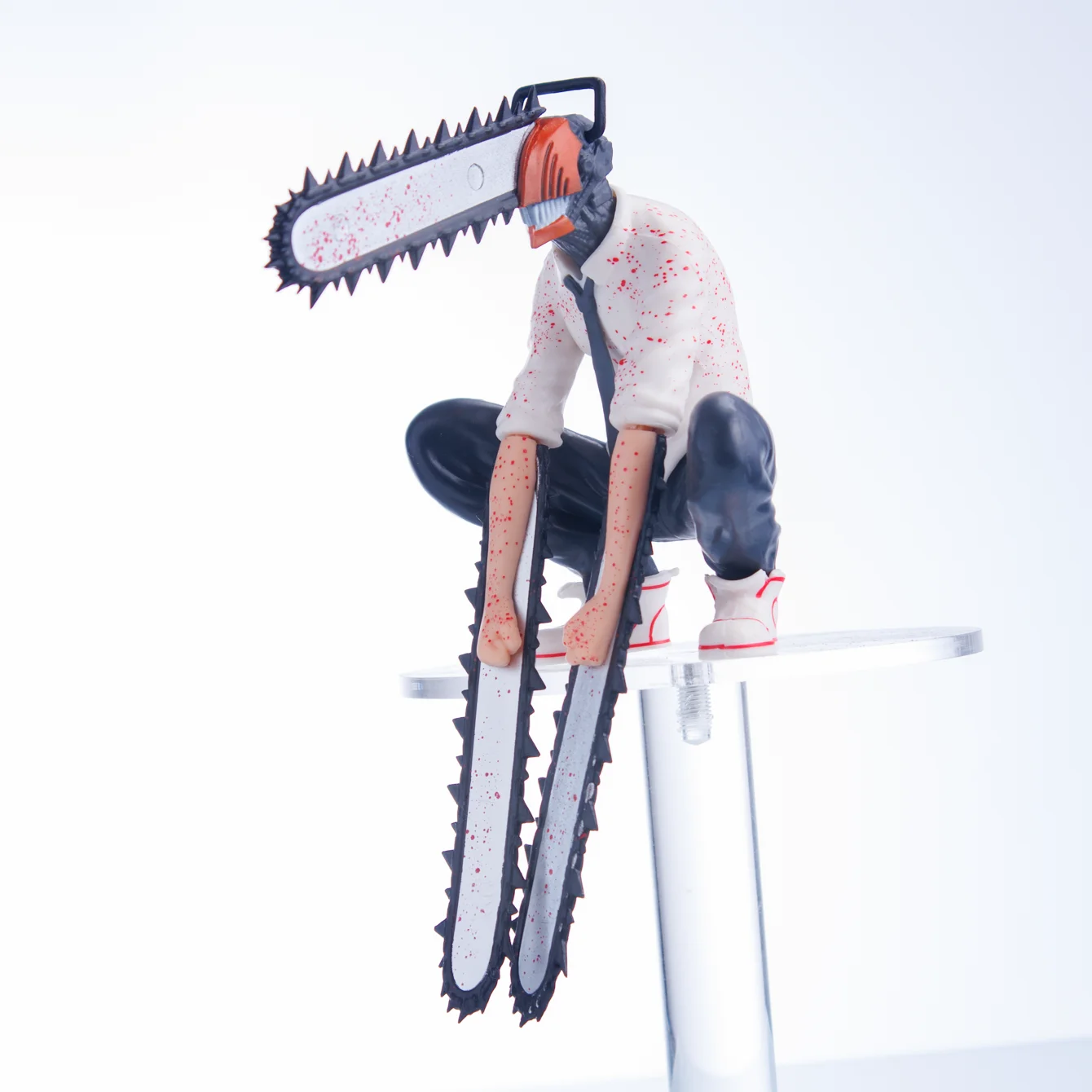 チェンソー、デンジ、モデルスタチュー、アニメ周辺グッズ、オーナメント、フィギュア、車飾り、クリスマスプレゼント