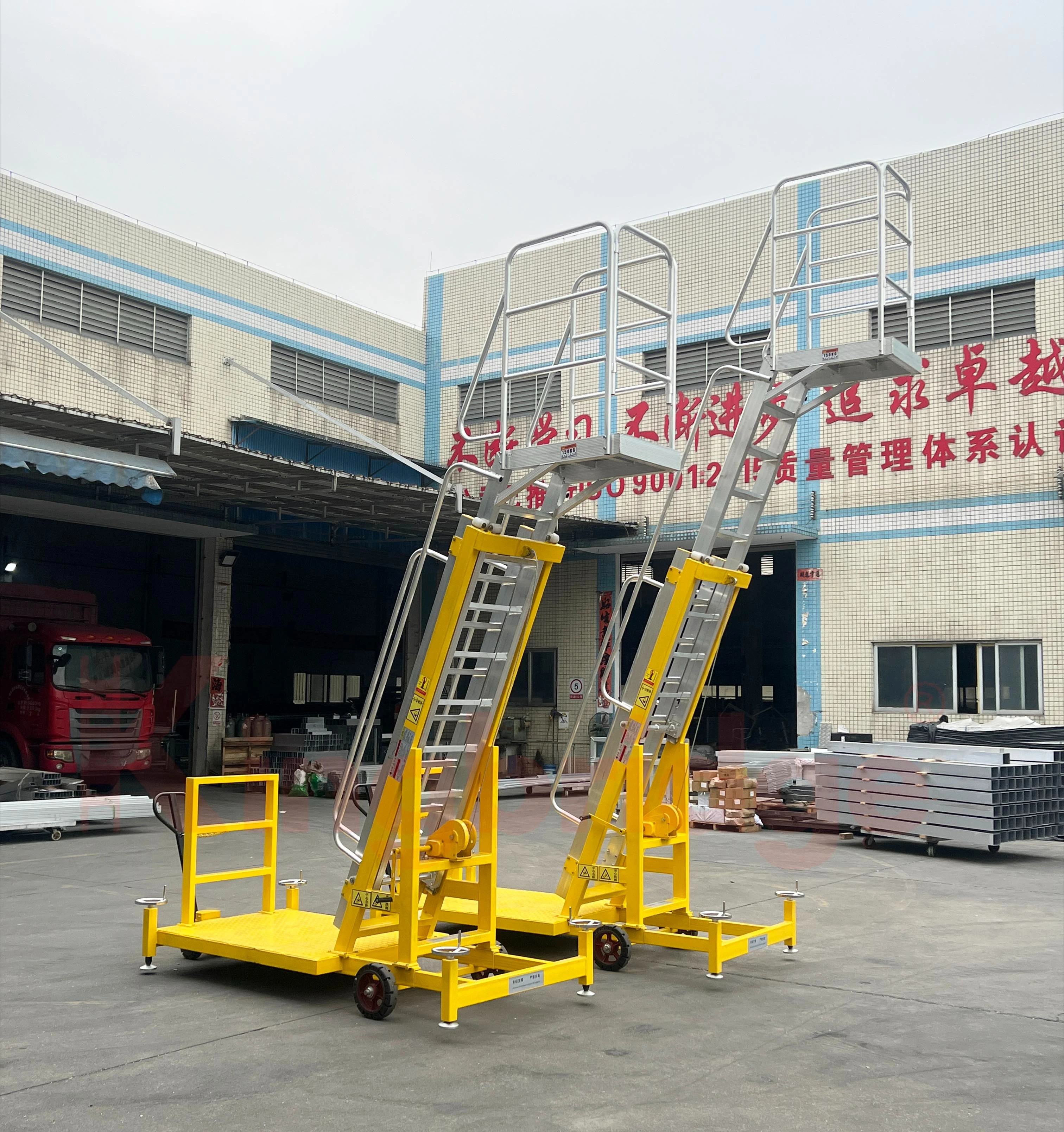 CE Certificated EN131 Aluminum Tank Oil Fuel Ladder Access 3-4.6m Industrial Outdoor High Strength Gate Opens Void Free-standing