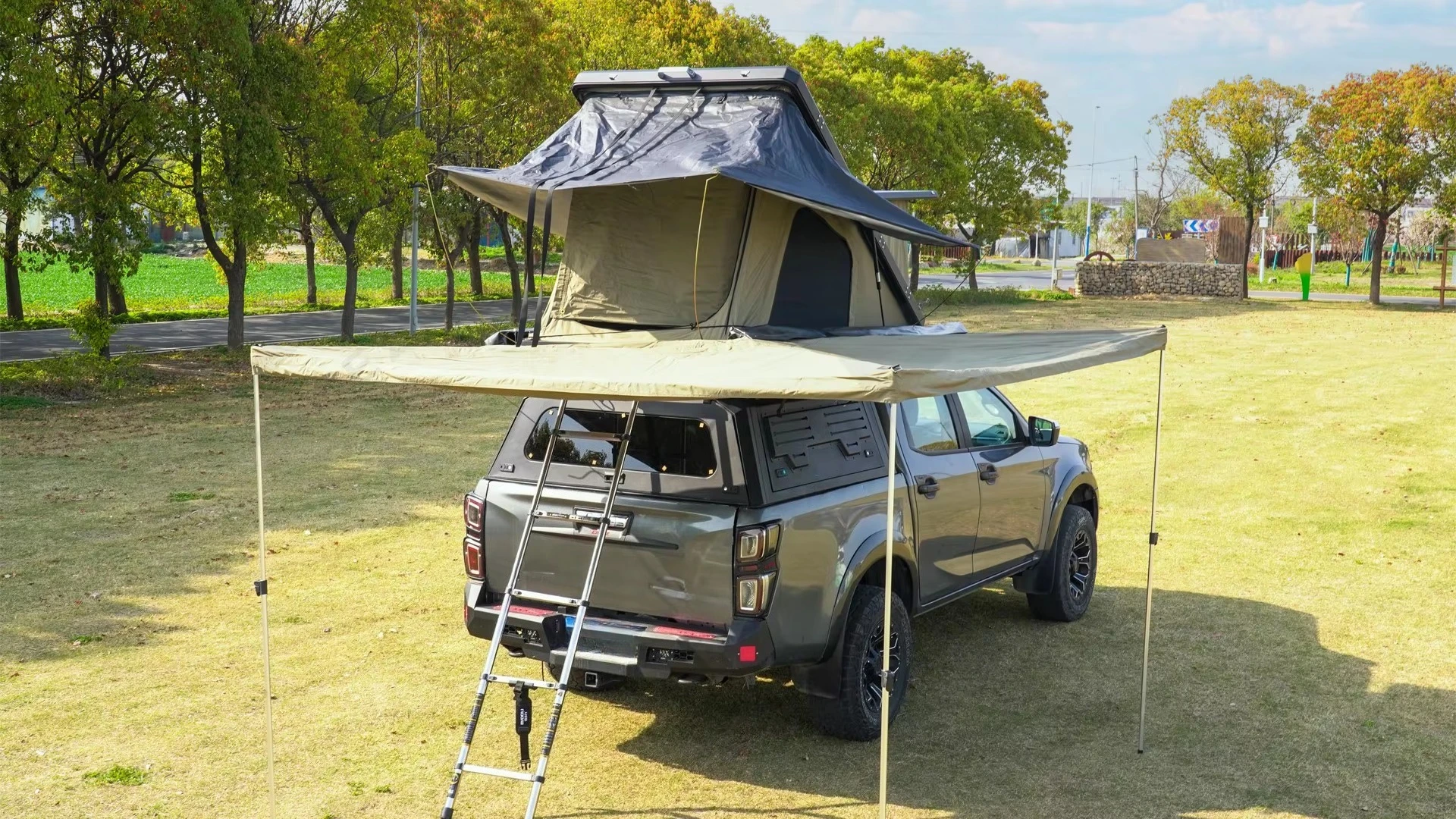 Aluminum Clamshell Hard Shell Pickup Truck Car Roof Top Tent Outdoor Camping Triangle Car Rooftop Tent