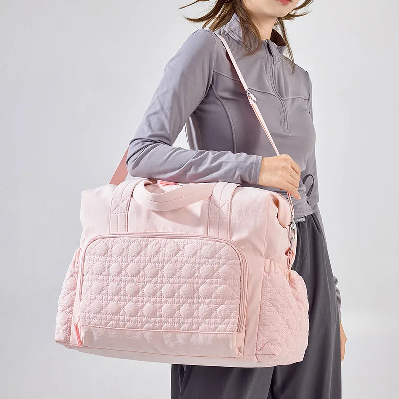 Large Capacity Dry Wet Separation Handheld Travel Multiple Colors Quilted Yoga Fitness Crossbody Bag Portable Mommy  Diaper Bag view 6