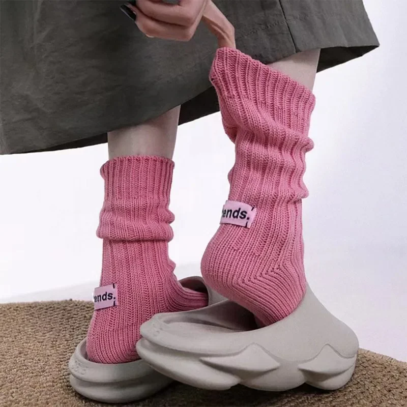 Gestrickte Mittelrohrsocken Retro Pink Label Einfarbig Frühling Herbst Winter Warme Socken Home Mid-Tube Baumwolle Dicker Faden Nadeln