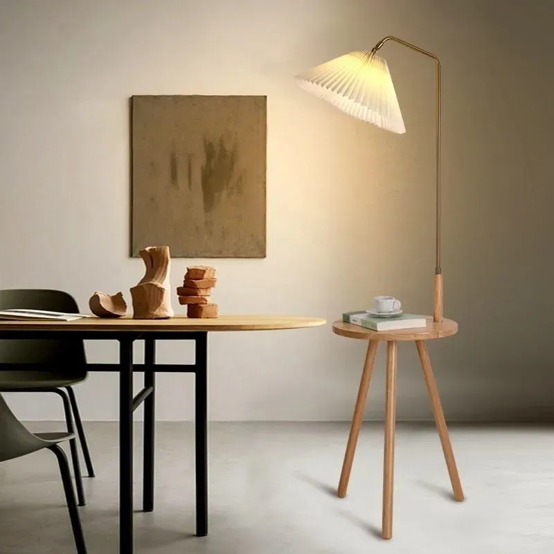 Modern Designer Wooden Floor Lamps Villa Parlor Tea Table LED Stand Light Bedroom Study Hotel Homestay Embellish Light Fixtures